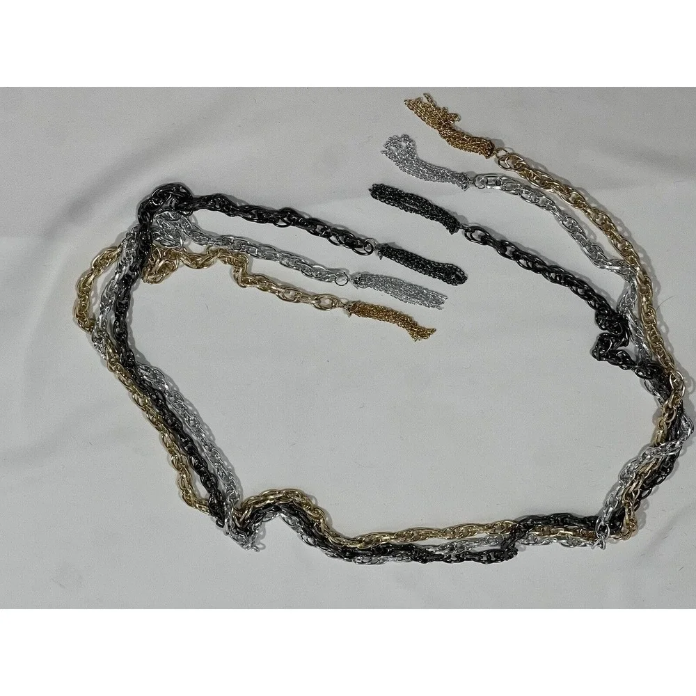 The Unbranded Brand triple chain